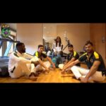 Neetu Chandra Instagram - The Pirates are back and so is Neetu Chandra @nituchandrasrivastava Time to find out what’s in their backpack 🎒 and it’s got some interesting things 🤫 Head to out YT channel to watch the full video or visit the link the story #PirateHamla #GardaUdaDenge #ProKabaddi #GardaUdaDengePhirse #season10
