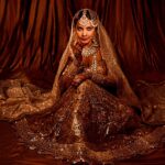 Neetu Chandra Instagram - Ye unke liye, jinke liye hum bane hai... "Humne Sukuun kaha, apne Jaan kaha, Humne mohabaat kaha, apne Mehtab kaha, Humare tou guruur hai aap... apne kya sirf suruur samjha, Aapka yu dekhna aur mera idhar udhar dekhna, Apka meri hasi par bebaak hasna, haste rahiye, acha lagta hai" ❤️ Aa rahe hai aap sab se milne.. Aapki UMRAO JAAN ADA Ramadan Mubarak!  @umraojaan @meit23shah @rajeev.goswami @irfanksiddiqui @osmanwatali @rohit_pachauri @piloovidyarthi @official_vermaraman @krishnakaliofficial @rattandeepsingh_ @sharmasadhika @gravityzeroent @bluewaves.event #northamerica #musical #live #Umraojaanada #newjersey #orlando #chicago #dallas #washington #dc #Atlanta #raleigh #boston #houston