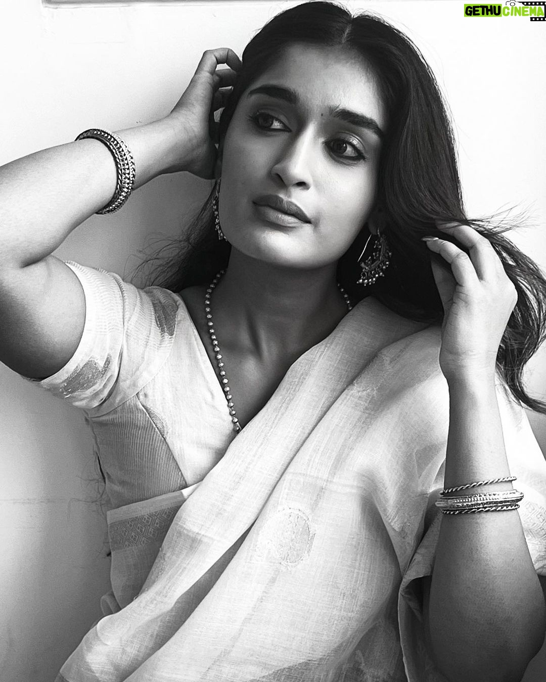Niharika Nm - 353.4K Likes - Raw and real, through the lens of @shanoosharmarahihai ❤️