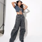 Niharika Nm Instagram – Yennama kannu, Saukyama? 👀

Styled by @harshitadaga01 
Wearing @dhruvkapoor 
Shot by @visualaffairs_va