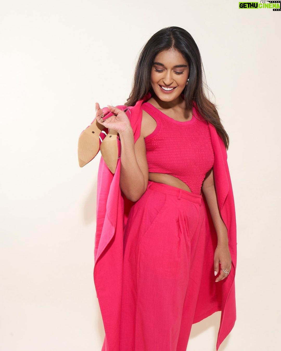 Niharika Nm Instagram - I’ve found my theme song guys 😂 📸 @sairaj_prashant_parab MUA @skinbysakhshi Hair @vhairforu Styled by - @harshitadaga01 Outfit - @stylemati Shoes - @tiesta.shoes Assisted by - @thenehaksharma