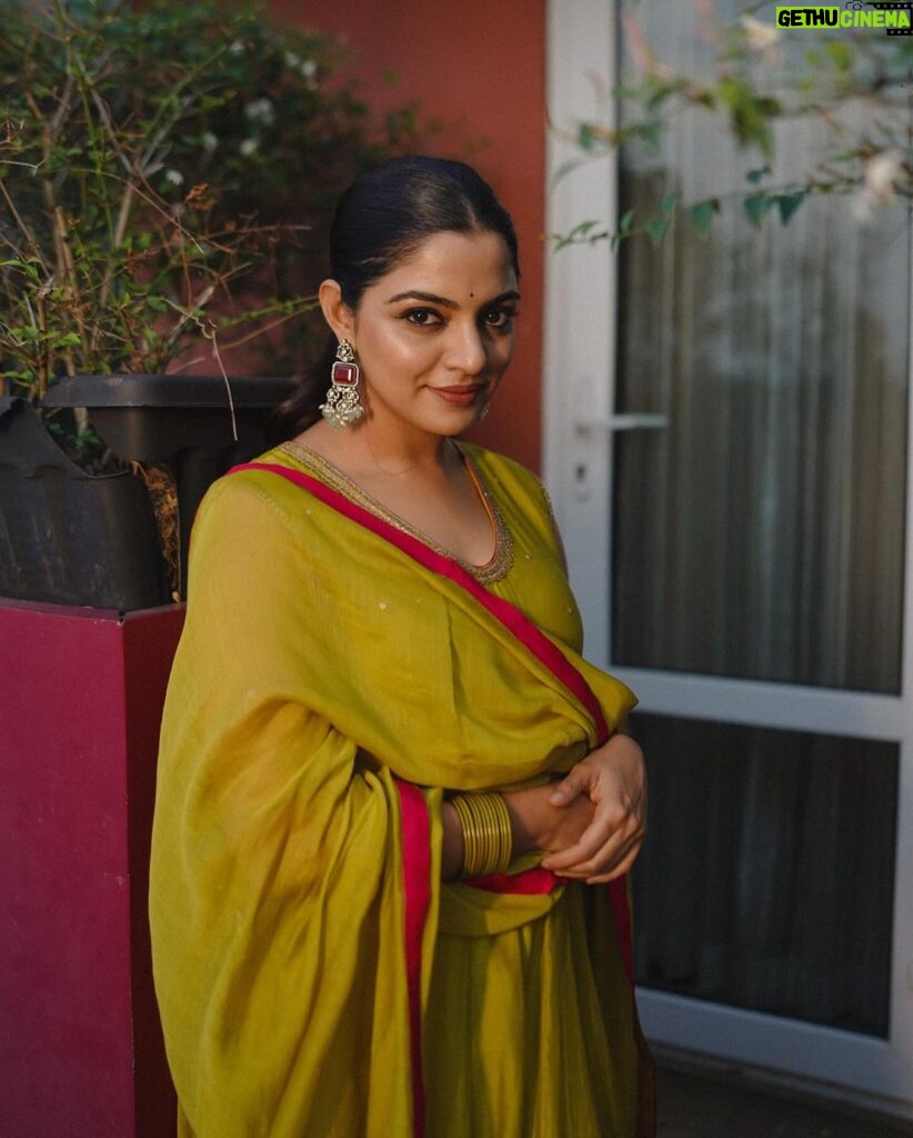 Nikhila Vimal Instagram - “As 2023 concludes, gratitude for the moments, resilience in challenges, and anticipation for new beginnings. Cheers to the lessons and memories, welcoming 2024 with optimism and joy!”♥️