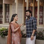 Nikhila Vimal Instagram – Malavika & Sreekuttan. 

Perilloor Premier League, Now Streaming on Disney+ Hotstar
#PerilloorPremierLeague #HotstarSpecials #DisneyPlusHotstar #Malayalam #Kerala #OriginalSeries #NikhilaVimal #SunnyWayne #Vijayaraghavan #Ashokan #AjuVarghese #Trailer #stills #photographer 

@nikhilavimalofficial @sunnywayn @actorvijayaraghavan_official @ajuvarghese @e4entertainment @mujeeb.majeed @anoopvshylaja @deepu.pradeep_ @praveeen_chandran @e4echennai @cvsarathi @disneyplushotstarmalayalam 
@jinu.pk @jameesh_jose_ @akshay_man0j @dileep_edapatta @arjunsreehari