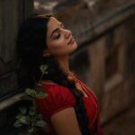Nikhila Vimal Instagram - ♥️ Photography & post production @plan.b.actions @jibinartist Styling - @Styledbysmiji Makeup - @femy_antony__ Outfit- @cliosilk Jewellery - @sangeetha916gold Camera team @dayonphotos @abishek_ps @nijunair_