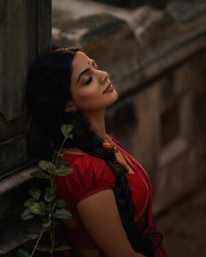 Nikhila Vimal Instagram - ♥️

Photography & post production @plan.b.actions @jibinartist 

Styling - @Styledbysmiji 

Makeup - @femy_antony__ 

Outfit- @cliosilk 

Jewellery - @sangeetha916gold 

Camera team @dayonphotos @abishek_ps @nijunair_