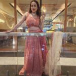 Nikita Rawal Instagram - Happy diwali my Instagram family ❤️ God bless you everyone 🙏 ❤️ #diwali #happyness #nikitarawal