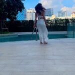 Nikita Rawal Instagram - Just in love with this track 😍 #lovequotes #lovestatus #inlove #selflove #selfcare