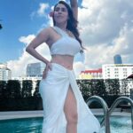 Nikita Rawal Instagram - Soft landing in 2024 ❤️💓 #nikitarawal #2024 #newyear #selflove #white #pool #waterbaby