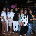 Nikita Rawal Instagram - It was vibrant evening 💓 Kamariya Love you everyone for love ❤️ @manav.manglani @itsaastharawal @actormanojjoshi @gurpreetkchadha @basantrrasiwasia @tirth_rawal @urvashesolanki @simransachdevaofficial @smita.gondkar @parulchawla9 @taanee792 @