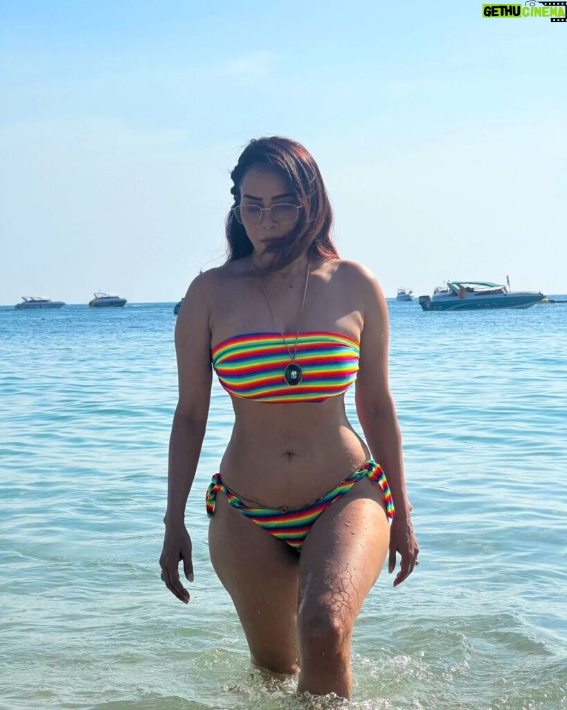 Nikita Rawal Instagram - Sundaying 😍 holidaying #nikitarawal #acting #water #weekand #sunday #bikini #bikinimodel #sea #sealife