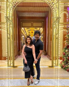 Nikki Galrani Instagram - From me & mine to you & yours ♥️ Happy New Year ✨