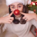 Nikki Galrani Instagram - Making Spirits Bright 🎅🏻♥️🎄 #MerryChristmas