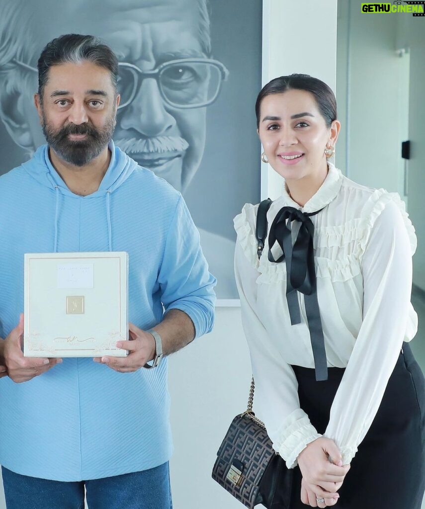 Nikki Galrani Instagram - Happy Birthday to the legendary & the most inspiring @ikamalhaasan sir ♥ Wishing you a year filled with great health, happiness & continued success 🙏🏻✨ #UlagaNayagan