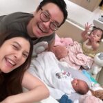 Nittha Jirayungyurn Instagram – หลายคนถามว่ามีลูก2คนแล้วเป็นยังไง..😝😜