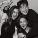 Nittha Jirayungyurn Instagram – #LOFFICIELPLUS คอนเทนต์สุดเอ็กซ์คลูซีฟสำหรับแพลตฟอร์มออนไลน์ประจำเดือนธันวาคมนี้ พบกับหนุ่มสาวชาเนล หมาก ปริญ, มิว นิษฐา, ออกแบบ ชุติมณฑ์, วิโอเลต วอเทียร์ และ เจมส์ ธีรดนย์ ที่จะมาเติมเต็มความสนุกในช่วงเทศกาลวันหยุดละชวนคุณค้นหาของขวัญในฝันจากผลงานการรังสรรค์เครื่องประดับไฟน์จิวเวลรี่ของ CHANEL ที่มีทั้งรุ่นเบจโกลด์ เยลโลว์โกลด์ และไวท์โกลด์ รวมถึงรุ่นประดับเพชร
#CHANELHoliday
#GiveWonderGiveCHANEL
#CHANELFineJewelry
#CocoCrush
#N5Collection
@chanelofficial#LOFFICIELTHAILAND
#LOFFICIELJEWELRY
Photographer: Napat Gunkham
Fashion Editor: Watcharachai Nun-ngam
Models: Aokbab-Chutimon, Mew-Nittha, Violette Wautier,
Mark-Prin, James Teeradon 
Makeup for Aokbab: Newtron Whangwisarn
Hair for Aokbab: Harit Punyaaiy
Makeup for Mew: Andi Soon
Hair for Mew: Banjaporn Kampab
Makeup for Violette: Worawoot Watchanucha
Hair for Violette: Harit Punyaaiy
Makeup for Mark: Lalita Sukarom
Hair for Mark: Nathapot Boonsit
Makeup for James: Lalita Sukarom
Hair for James: Sujakapong Sanguanpong
Photographer Assistants: Saran Wannaphurk, Anan Eiammee
Stylist Assistants: Thanawat Nititanaiyaphong, Tisakorn Kunchornnok
Producer: Akeera Sasungnern