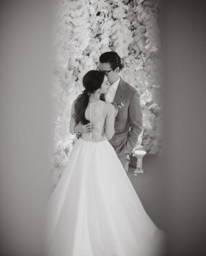 Nittha Jirayungyurn Instagram - Happy 4th Anniversary ดีใจที่ได้มีผู้ชายคนนี้อยู่เคียงข้างในทุกๆวัน ตั้งแต่วันนั้นจนถึงวันนี้รักมากขึ้นทุกวันเลยยยย ขอบคุณนะคะ💗☺️ @saint_kuha