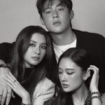 Nittha Jirayungyurn Instagram – #LOFFICIELPLUS คอนเทนต์สุดเอ็กซ์คลูซีฟสำหรับแพลตฟอร์มออนไลน์ประจำเดือนธันวาคมนี้ พบกับหนุ่มสาวชาเนล หมาก ปริญ, มิว นิษฐา, ออกแบบ ชุติมณฑ์, วิโอเลต วอเทียร์ และ เจมส์ ธีรดนย์ ที่จะมาเติมเต็มความสนุกในช่วงเทศกาลวันหยุดละชวนคุณค้นหาของขวัญในฝันจากผลงานการรังสรรค์เครื่องประดับไฟน์จิวเวลรี่ของ CHANEL ที่มีทั้งรุ่นเบจโกลด์ เยลโลว์โกลด์ และไวท์โกลด์ รวมถึงรุ่นประดับเพชร
#CHANELHoliday
#GiveWonderGiveCHANEL
#CHANELFineJewelry
#CocoCrush
#N5Collection
@chanelofficial#LOFFICIELTHAILAND
#LOFFICIELJEWELRY
Photographer: Napat Gunkham
Fashion Editor: Watcharachai Nun-ngam
Models: Aokbab-Chutimon, Mew-Nittha, Violette Wautier,
Mark-Prin, James Teeradon 
Makeup for Aokbab: Newtron Whangwisarn
Hair for Aokbab: Harit Punyaaiy
Makeup for Mew: Andi Soon
Hair for Mew: Banjaporn Kampab
Makeup for Violette: Worawoot Watchanucha
Hair for Violette: Harit Punyaaiy
Makeup for Mark: Lalita Sukarom
Hair for Mark: Nathapot Boonsit
Makeup for James: Lalita Sukarom
Hair for James: Sujakapong Sanguanpong
Photographer Assistants: Saran Wannaphurk, Anan Eiammee
Stylist Assistants: Thanawat Nititanaiyaphong, Tisakorn Kunchornnok
Producer: Akeera Sasungnern