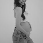 Nittha Jirayungyurn Instagram - Third trimester👶🏻 ขอบคุณช่างภาพกิตติมศักดิ์ทั้ง3ท่านค้าบบบ😆