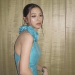 Nittha Jirayungyurn Instagram – ขอบคุณพี่มี่ @landmee ที่ได้ออกแบบตัดเย็บผ้าไหมไทยสีฟ้าจากภาคอีสานของเราผืนนี้ขึ้นมา เพื่อให้มิวได้ใส่สำหรับงาน Vogue Gala ในปีนี้ มิวไม่ค่อยได้มีโอกาสใส่ชุดผ้าไทยบ่อยนัก ดีใจและภูมิใจมากๆค่ะ พี่มี่ทำชุดออกมาได้อย่างสวยงาม ประณีต ใส่ใจทุกรายละเอียดจริงๆๆๆ ดีใจที่ได้ใส่ชุดนี้ค่ะ🩵🩵🩵 @landmee_official 
@voguethailand #voguegala2024 #TouchofThai