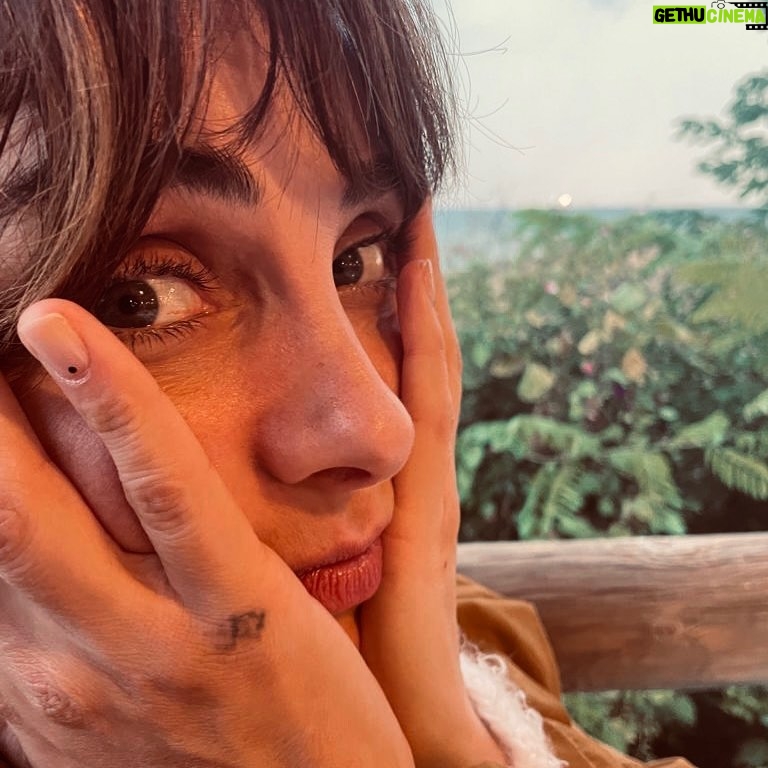 Nur Fettahoğlu Instagram - Kimse hakkında her şey 💤