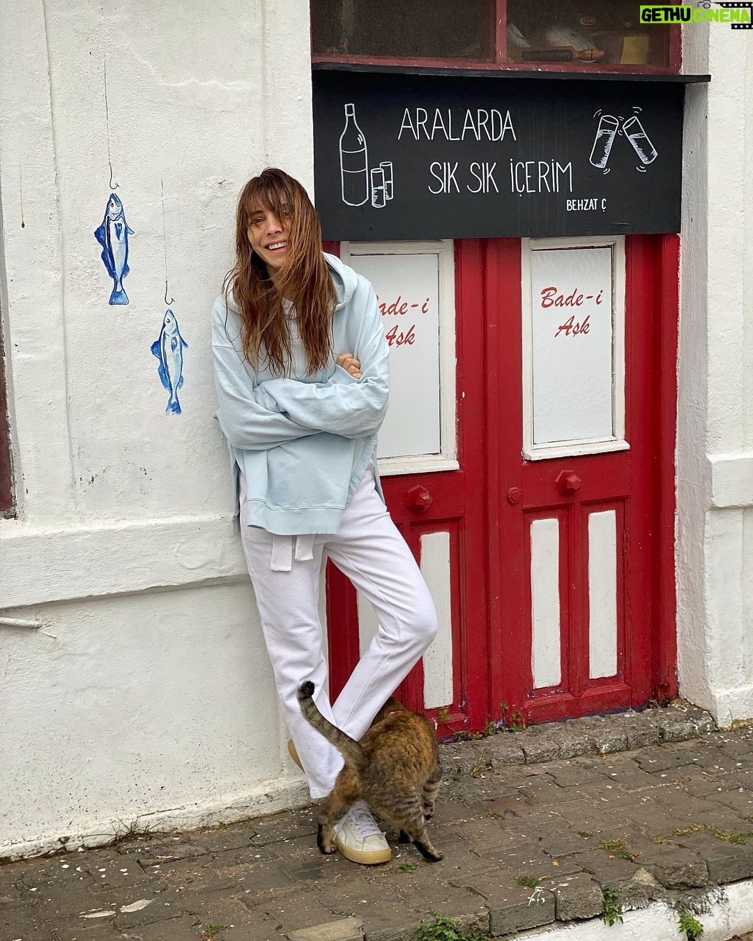 Nur Fettahoğlu Instagram - Subliminal mesaj içerir✌🏻