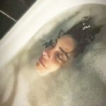 Nur Fettahoğlu Instagram - Bazen ihtiyacımız olan sadece akışta kalmak….