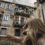 Nur Fettahoğlu Instagram - This is the beginning of your day Life is more intricate than it seems Always be yourself along the way Living through the spirit of your dreams….