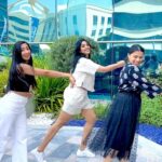 Nyla Usha Instagram - What happens when three breakfast radio hosts get together after the show 😉🎤📻💃🏻 @its_karish @pritimalik Hit 96.7 FM