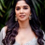 Nyla Usha Instagram - Hello...🧚🏻 📸 @jiksonphotography 👗 @labelmdesigners 💎 @pureallure.in 💄 @femy_antony__ And styled loved and cared by @pushpamathew28 ♥️