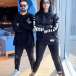 Nyla Usha Instagram – Stepping in 2023 be like🕺🏻💃🏻
.
#becausewedressedalike #breakfasthosts #1000takeslater