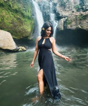 Nyla Usha Instagram - 50 shades of green n blue and some tans🌴🌊