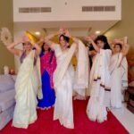 Nyla Usha Instagram – And we haddd to do this💃🏻
@rjnimmy @pushpamathew28 @toshitabalochi (hiding) @shruti_in_frames @adhipa

#kalaapakkaara #kingofkotha #onamwiththegirls