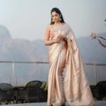 Nyla Usha Instagram – A windy day at Palakkad 🌄
.
.

@labelmdesigners x @lohamcochin x @pragyadk x @rabih_muhammed