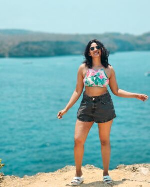 Nyla Usha Instagram - 😎🌊