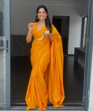 Nyla Usha Instagram - 💛