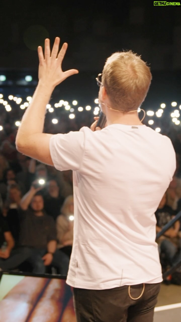 Oliver Pocher - 13.1K Likes - Vielen Dank für die Tollen Reaktionen auf meine persönlichste Tour!!
Weiter gehtās!
