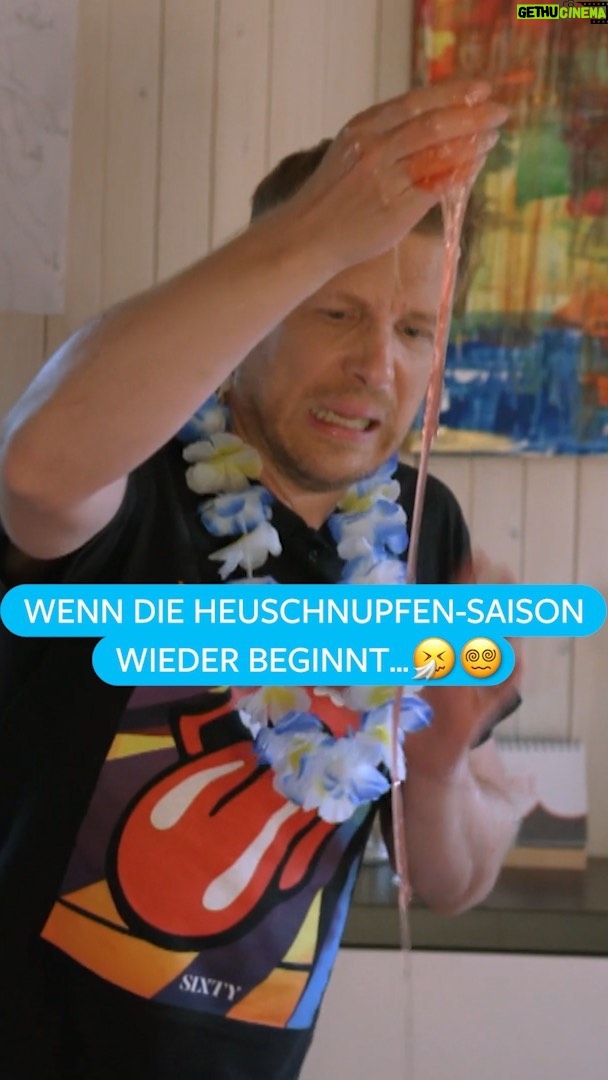 Oliver Pocher - 3K Likes - Wenn die Heuschnupfen-Saison beginnt... š¤§šµāš« "Ein Haus voller Geld", donnerstags um 21:15 Uhr bei @rtlzwei. š¤ #einhausvollergeld #rtlzwei #oliverpocher #guteshowsgutelaune #gutelaunedonnerstag #money #cash #gewinnspiel #suchdichreich #heuschnupfensaison #igitt #schleimpool #03