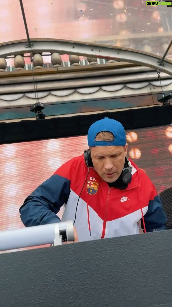 Oliver Pocher - 13.8K Likes - Einer der geilsten DJ Gigs!! Danke Parookavilleā¦.