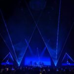Pablo Alborán Instagram – Hoy terminó la gira en Puerto Rico y quería daros las gracias. 

Ninguna carrera se logra sin ilusión ni esfuerzo. Tampoco se logra solamente por uno mismo, si no por el equipo que lo apoya.

Ha sido de mis giras favoritas, porque no ha sido de las más fáciles. Ha habido muchísimo esfuerzo, sacrificio personal y profesional. He llorado, he reído, y sobre todo he aprendido mucho de mi mismo y de mi equipo de trabajo;  como ser mejor persona y mejor compañero. 

Gracias @esperanzahdez por tu valentía y por tu honradez. 
A mi compañía @warnermusicspain @warnermusiclat @getinmusic y  a todos los promotores de España, Portugal, Latinoamérica y Estados Unidos. Lo logramos. 

Gracias a mis músicos, a mi hermano Salva como director artístico, a los técnicos, ingenieros de luces, diseño y realización (barri,Enric,Laura,Guille, Cesc; sois infalibles) sonido ( Carlos Vera y Rosillo sois lo mejor que me ha pasado!!!) cámaras, seguridad, transporte, catering… 
Trabajar con vosotros ha sido una masterclass. Gracias.

Me encantaría que el mundo entero pudiese ver de cerca como sacáis adelante cualquier concierto. 
Gracias por vuestra actitud y por vuestro cariño hacia mi.

Gracias a nuestras familias por entender esta profesión, por respetar nuestros sueños, por apoyarnos cuando estamos lejos y solos. 

Tengo el mejor público del planeta. GRACIAS por mantener viva  la magia y hacer que mi música siga creciendo y evolucionando por el mundo. 

Me siento honrado de llevar mis raíces andaluzas y españolas por todos los lugares a los que fuimos y a la vez seguir experimentando con ellas, para poder aprender de la cultura de los demás. 

Ahora toca despedirme, volver a mi casa, a mi burbuja, a los míos, a la página en blanco, para poder escribir las futuras canciones que nos esperan. 

Cuidaros mucho, quereros mucho y no perdáis el tiempo. 
Hasta la próxima Familia!