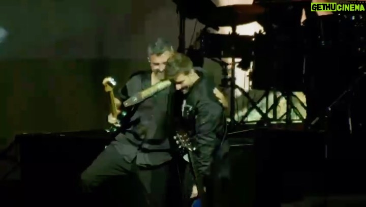 Pablo Alborán Instagram - Me siento privilegiado de que la vida me regale momentos tan emocionantes como este al lado de personas tan maravillosas. Chloe llego al mundo y ya estaba llena de amor y de música ❤️
