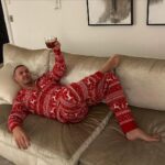 Paddy McGuinness Instagram - Merry Christmas my loves. 🍻 Kids bedtime done! Now it’s time for few adult pops before I commence the wrapping/building! 😅 Here’s a few, cherub like, Christmas pictures! #christmaseve #manspreading