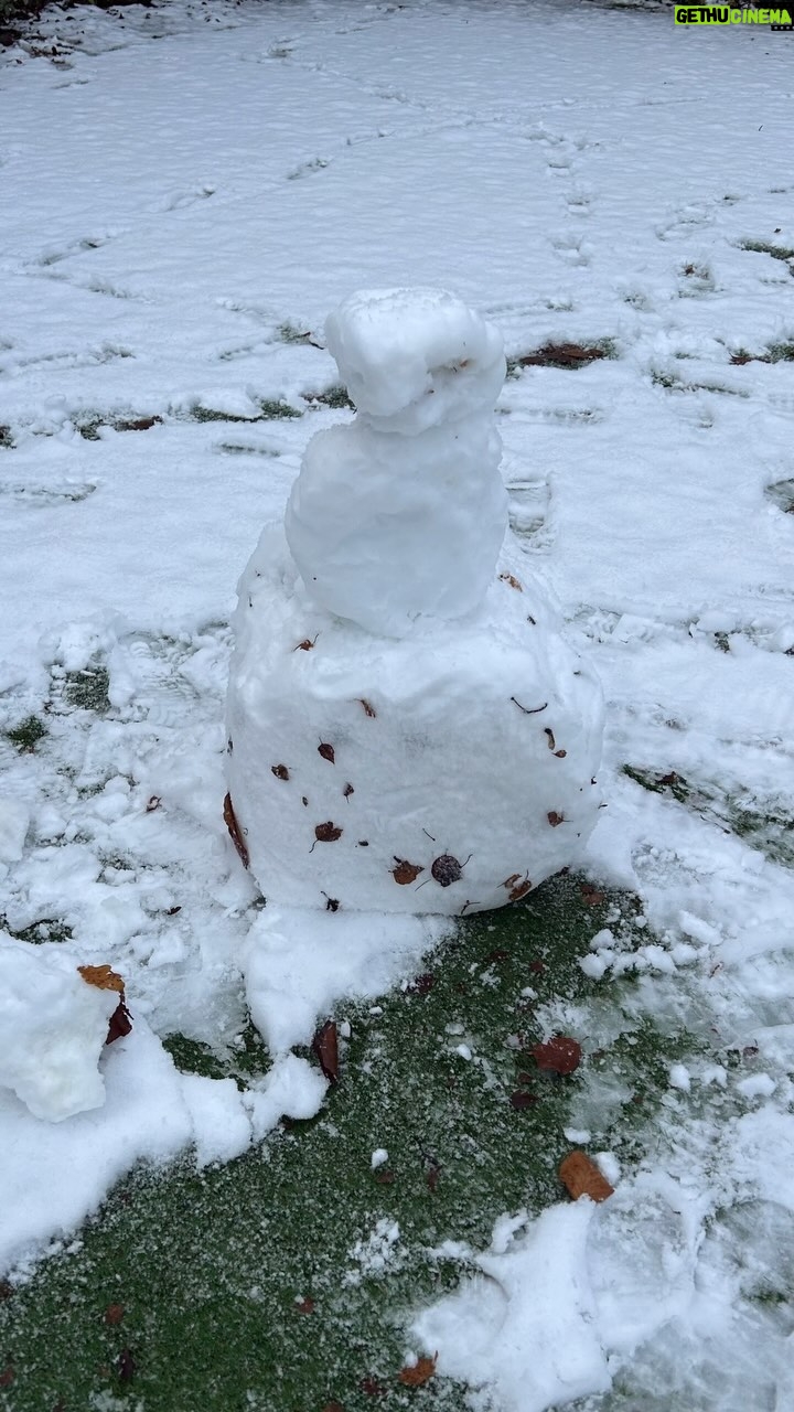 Paddy McGuinness Instagram - “It’s not a Snowman it’s a monster” My son Leo rates Daddy’s Snowman. 😂 I’ve never been any good at building those big carrot nosed rascals!!! Kids loved them though! Beauty is in the eye of the beholder. 😍 #snowman #weekend #christmas