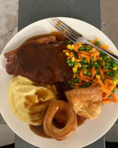 Paddy McGuinness Instagram - Some solid winter meal choices this week. Culminating in a school dinners classic. Sponge and pink custard!!! #teasoftheweek