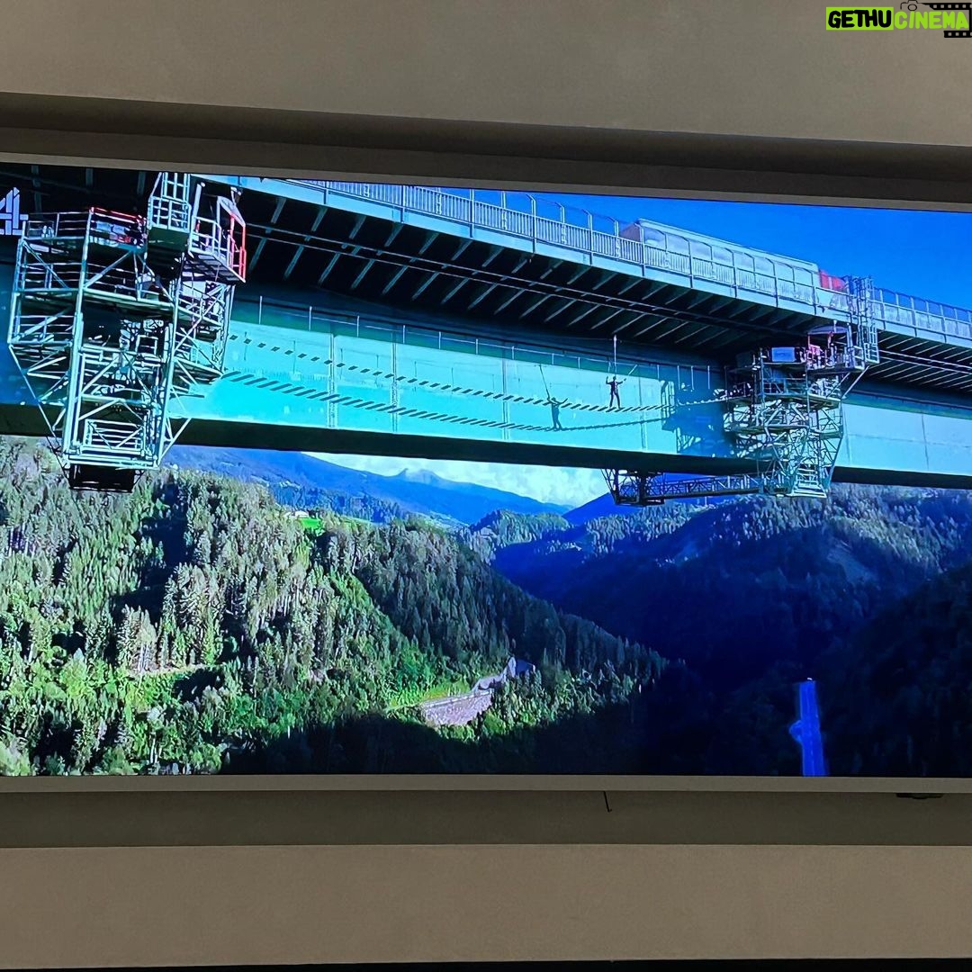 Paddy McGuinness Instagram - Just rewatching that bridge walk 600ft in the air. Easily one of the scariest things I’ve ever done and I’ve seen Harris and Flintoff naked! @su2cuk #DontLookDown