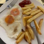 Paddy McGuinness Instagram - #winning 💪 #chipsandegg #tea #salt #whitepepper #tommysauce