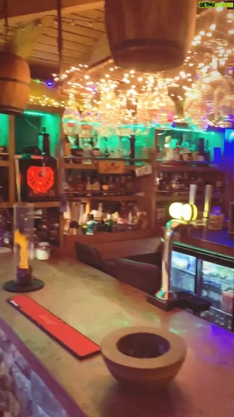 Paddy McGuinness Instagram - A mate of mine from my labouring days has got a blinding Mancave. A night of playing Poker, male bonding and watching the Boxing beckons! #mancave #ladsladslads