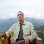 Paddy McGuinness Instagram - If you have a fear of heights this show will put your anxiety levels through the roof! Up to 200 meters in the air, could you handle the height? Nine celebs join me in taking on a challenge that’s definitely not for the faint hearted 😱 Don’t Look Down for @su2cuk Next level bum twitchery coming soon to @channel4 #DontLookDown #SU2C