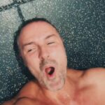 Paddy McGuinness Instagram - 5K in sub 28 mins! Being a non runner I’m quite pleased with that 😊 I did it the first 15 mins at 11KPH and the final time between 7KPH and 17KPH. No stopping! Give it a whirl, if you fancy? Let me know how you get on. 👍😅 🏃‍♂️ #5K #treadmill #underthirtyminutes