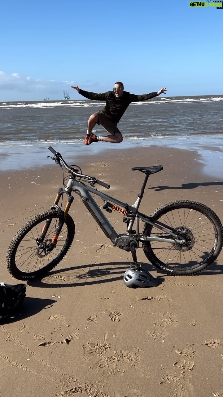 Paddy McGuinness Instagram - Gorgeous little ride out today. Sefton to Southport Beach on the Trans Pennine Trail. Sun was shining, full brekky, jobs a good un. #sunday #mountainbike #cheshirelines #transpenninetrail