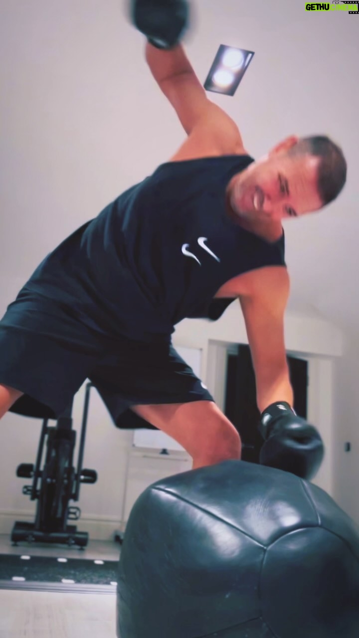 Paddy McGuinness Instagram - It won’t get you on the undercard of @tysonfury vs @usykaa but as a natural stress relief, it’s one of the best! Side effects, fat loss and lots of sweat. 🥊😅 #tuesday #funfitness